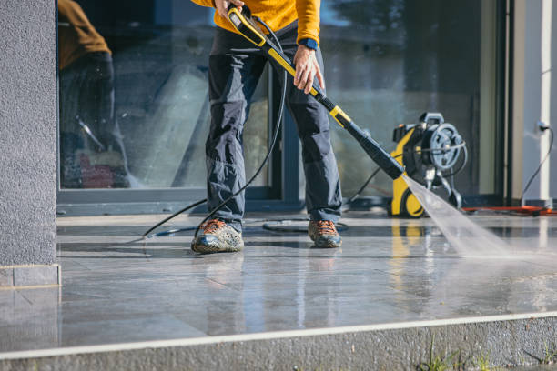 Best Deck Cleaning Services  in Roseburg, OR